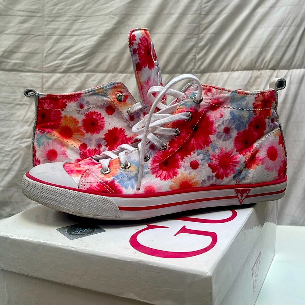 Guess GW Jacky women’s sneakers